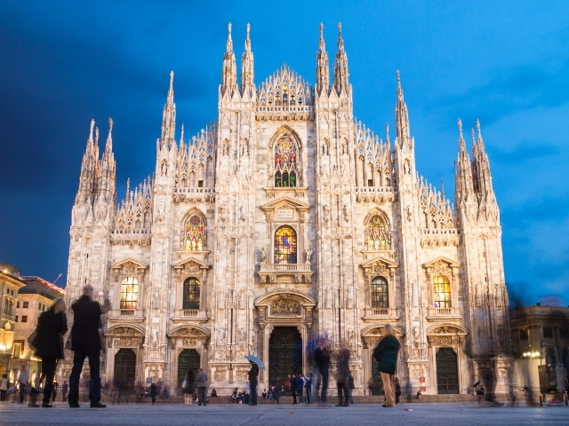 TOUR FROM IZMIR TO MILAN, THE CAPITAL OF NORTHERN ITALY